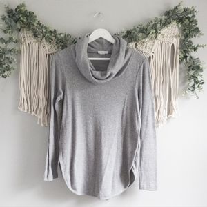 5️⃣for2️⃣0️⃣!! LOFT Cowl Neck Tunic